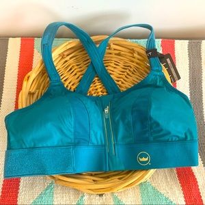 NWT SHEFIT sports bra size Luxe (Large)